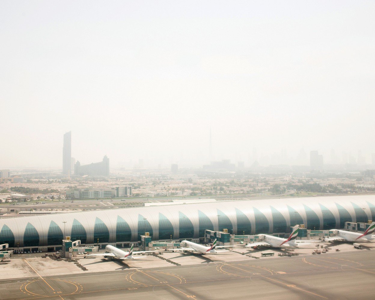 Sean-Fennessy-Dubai-International-Airport_005